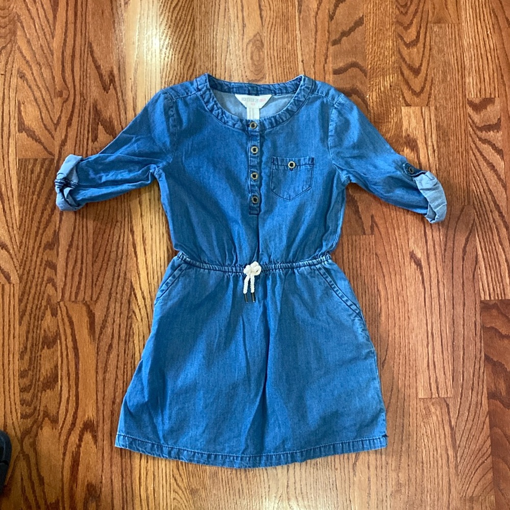 Girls size 5/6 Forever 21 jean dress